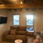 Ginebra Deluxe Domus Parking-wifi Apartman Sierra Nevada